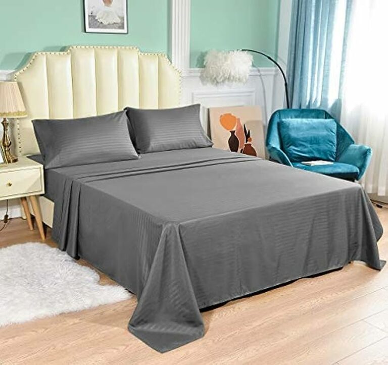Bedding Basics: Understanding 78 x 80 Fitted Sheet Size